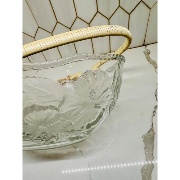 Vtge Italian Vetreria Etrusca Glass‎ Bowl | Raised Hibuscus | Bamboo Handle - Picture 2 of 5